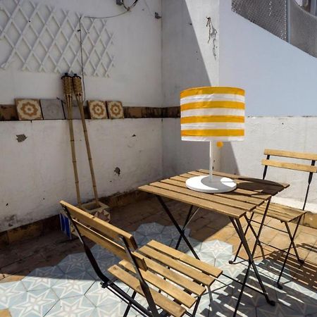 Rentalsevilla Feria Duplex Con Terraza Екстериор снимка