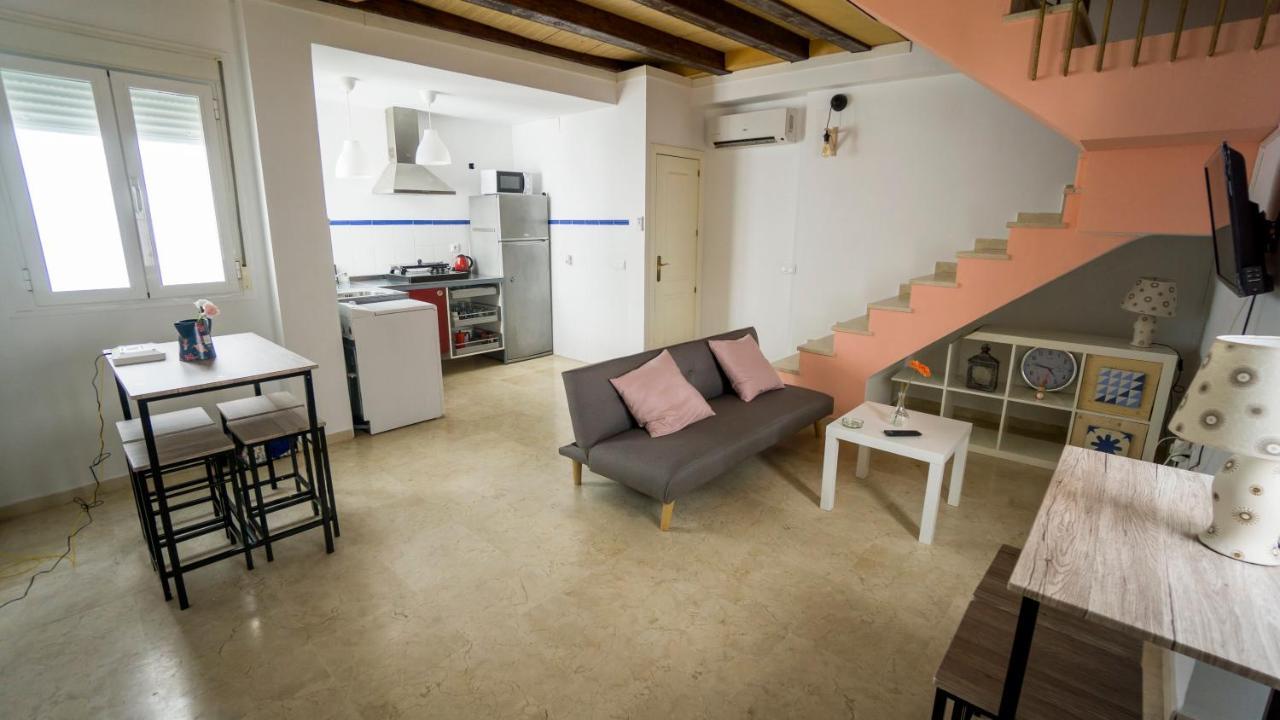 Rentalsevilla Feria Duplex Con Terraza Екстериор снимка